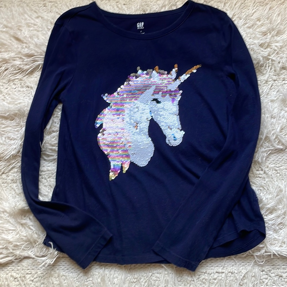 Girls unicorn shirt (L)